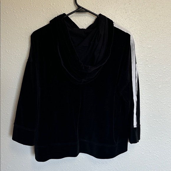 DKNY Black Velour Pullover Hoody with White Stripe Details Size Medium - Picture 4 of 10